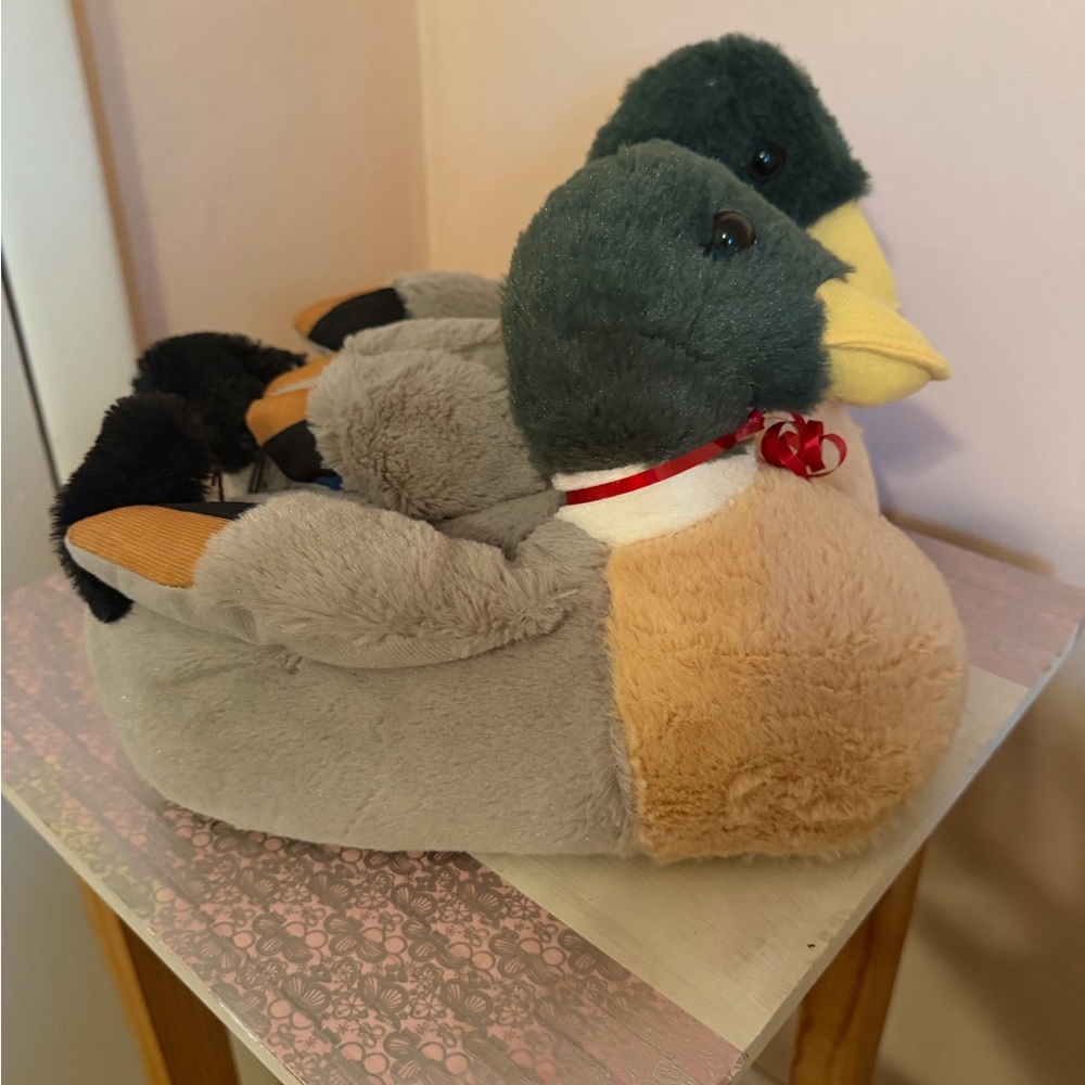 Slippers - Picture 3 of 4